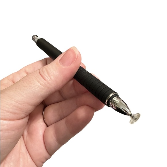 Mixoo High Sensitivity Precision Stylus Pen - Touch Screens Multiple Attachments - Picture 6 of 7